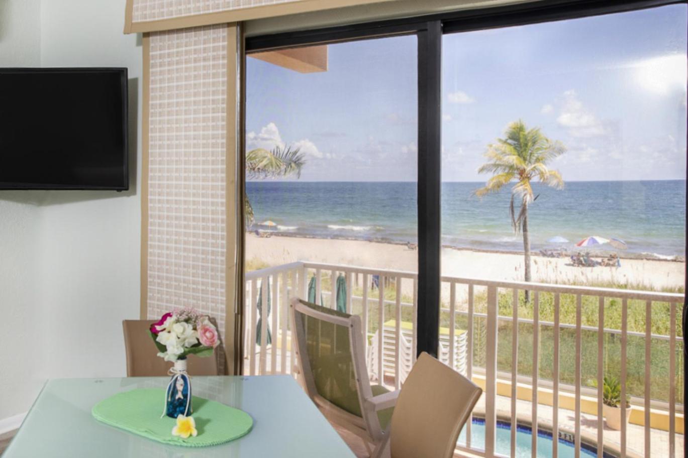 Windjammer Resort&Beach Club Lauderdale-by-the-Sea Exterior foto