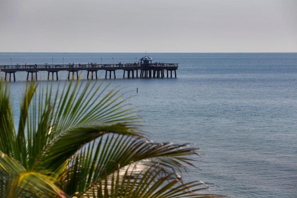 Windjammer Resort&Beach Club Lauderdale-by-the-Sea Exterior foto
